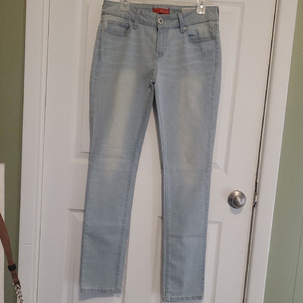 GUESS Light Blue Comfortable Medium Rise Skinny Jeans Sarah Fit.